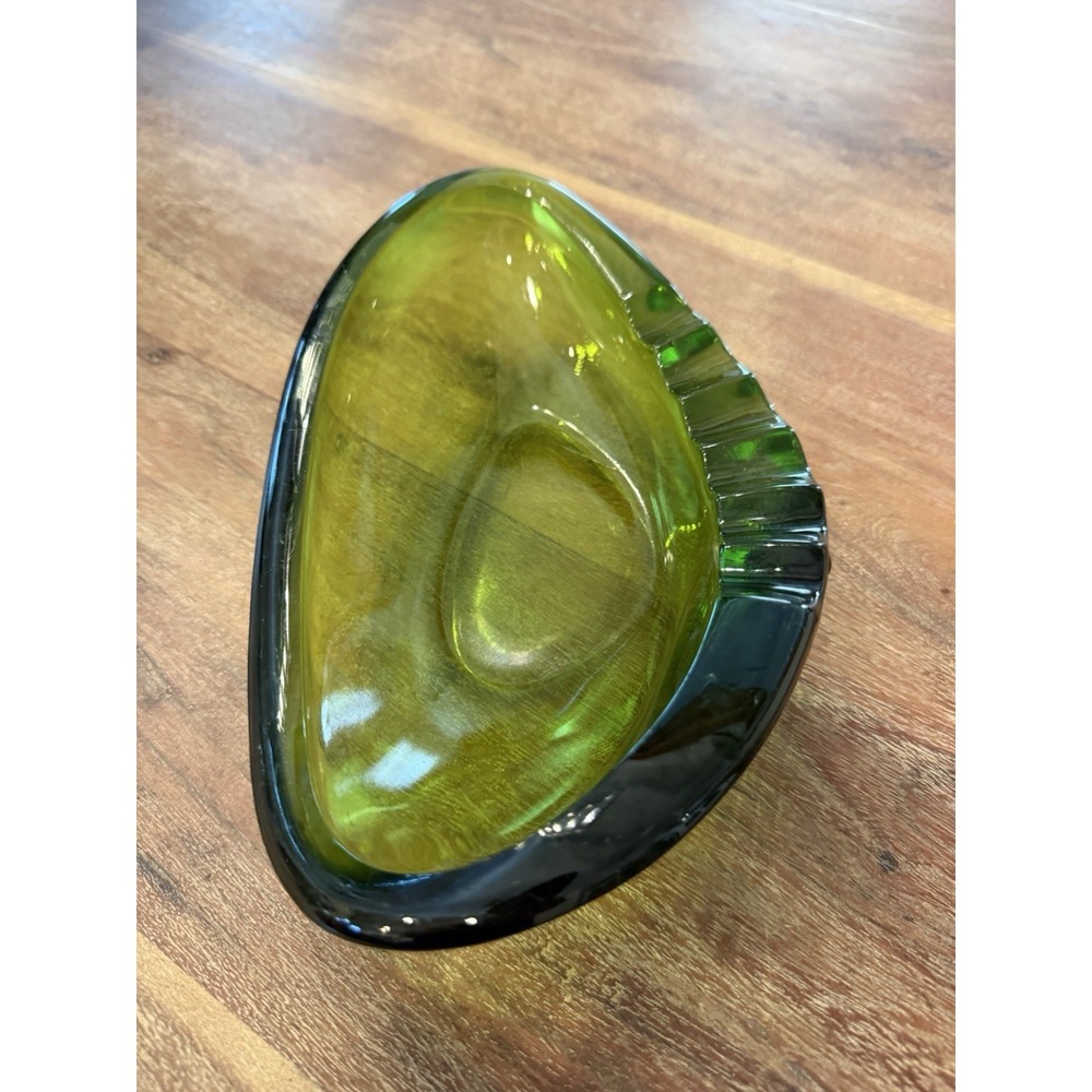 LE Smith Mid-Century Modern green freeform orbit glass ashtray